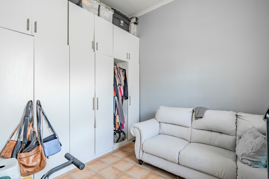 6 Bedroom Property for Sale in Woodstock Western Cape